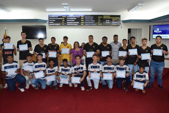 Atletas do Handebol são homenageados com moção de aplauso pela Câmara de Frutal