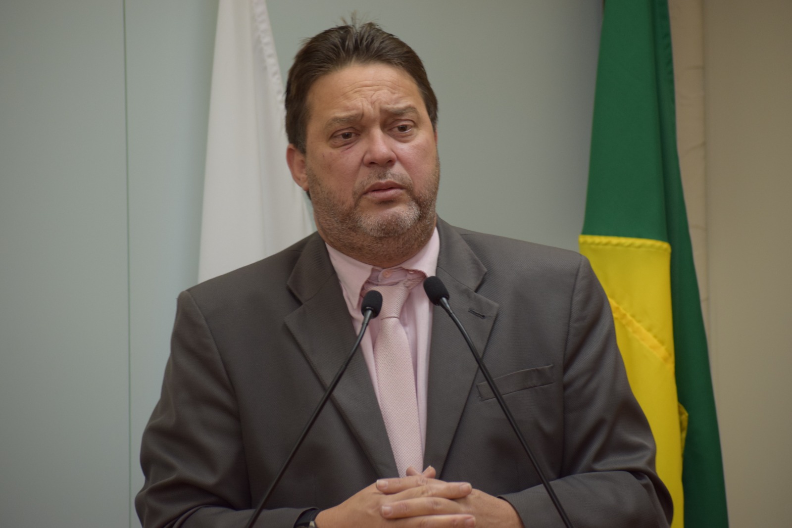 Através de requerimento, vereador Alex Freitas que questiona sobre emendas impositivas incluídas no orçamento de 2022