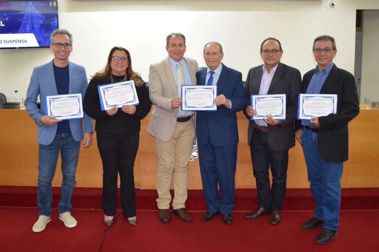 Edivalder Cheiroso presta homenagem a empresa de 50 anos de fundação por meio de moção de aplauso