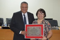 Frutalense Ana Maria Bernardes recebe diploma de honra ao mérito em solenidade na Câmara
