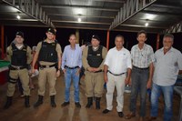 Odinaldo e Pedrinho vão a palestra sobre segurança rural