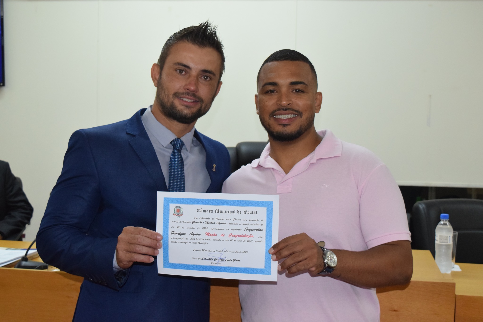 Jovem empresário é homenageado pela Câmara Municipal de Frutal