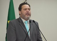 Vereador Alex Freitas busca informações sobre contrato da Prefeitura com empresa THV