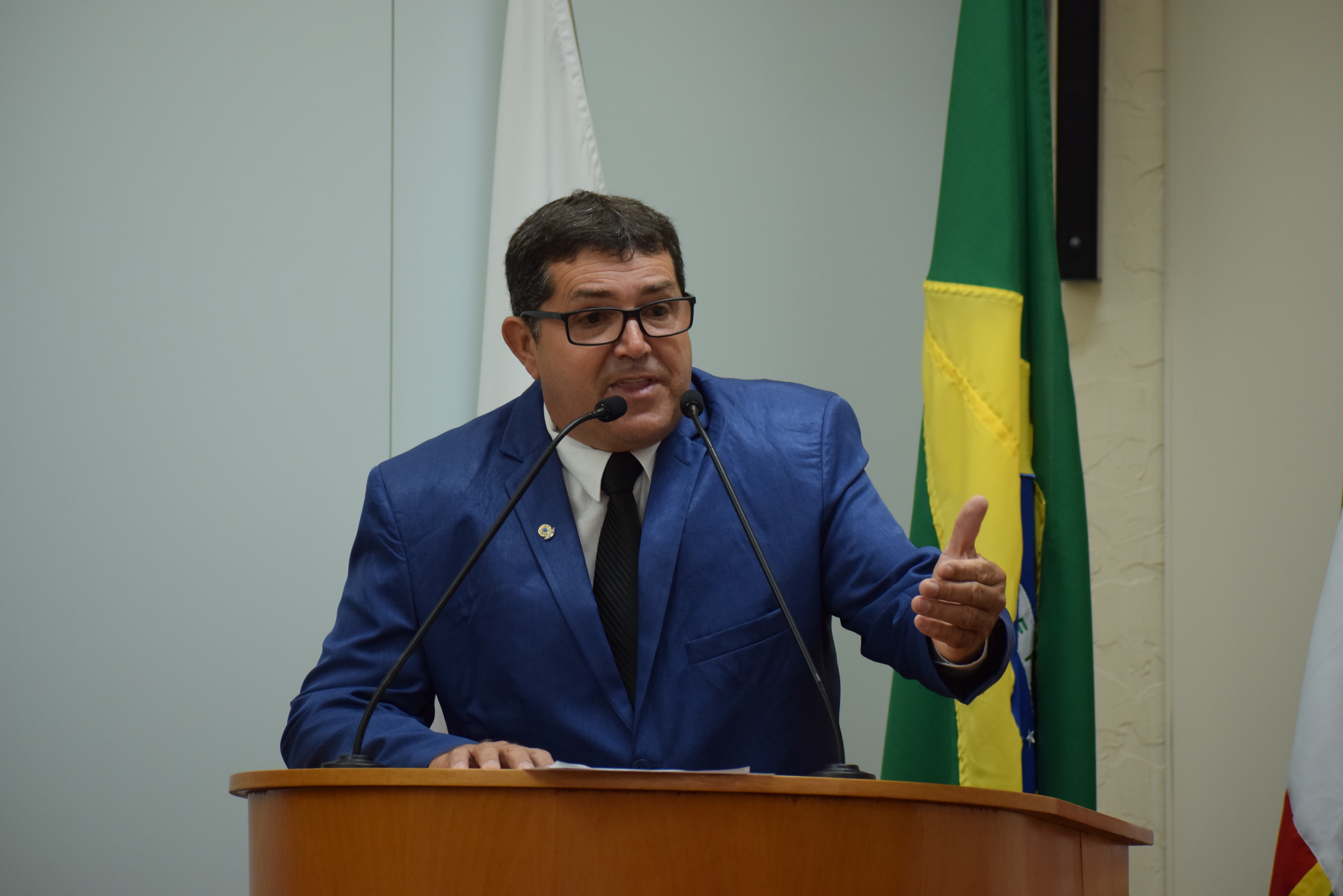 Vereador Rapinha pede construção de escola, creche e UBS em três bairros de Frutal