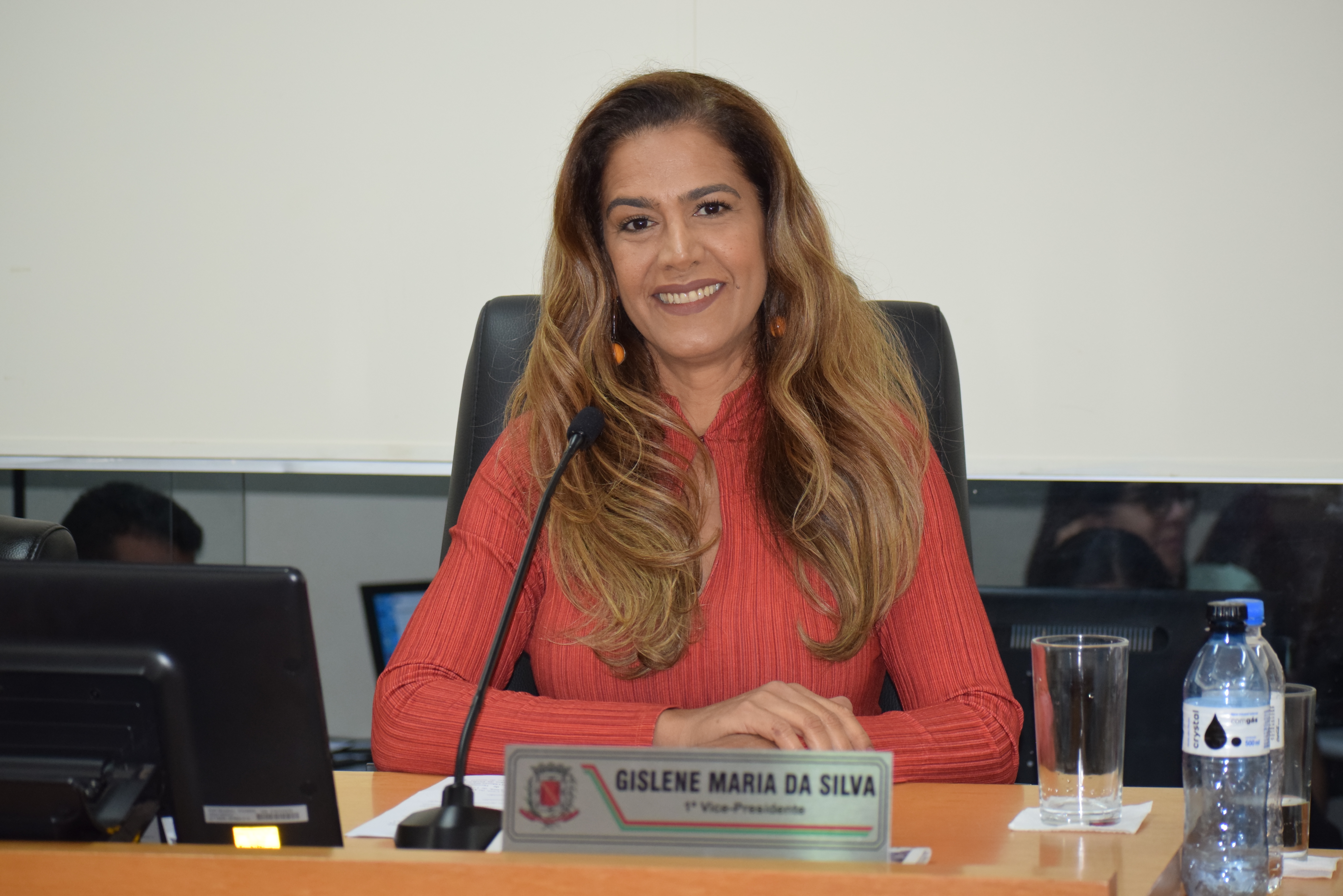 Vereadora Gislene Maria demonstra preocupação com moradores de rua em período de inverno