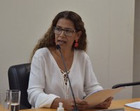 Vereadora Gislene Maria requisita limpeza no início da rodovia que dá acesso a Vila Barroso